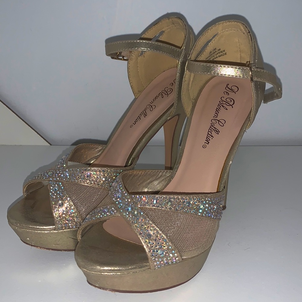 De Blossom Collection Size 8 Gold Rhinestone Heels